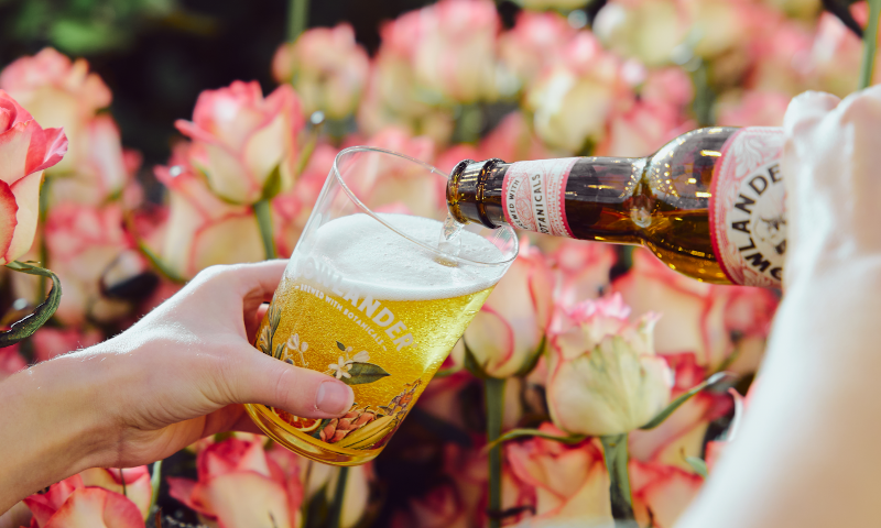 Lowlander Love Ale inschenken